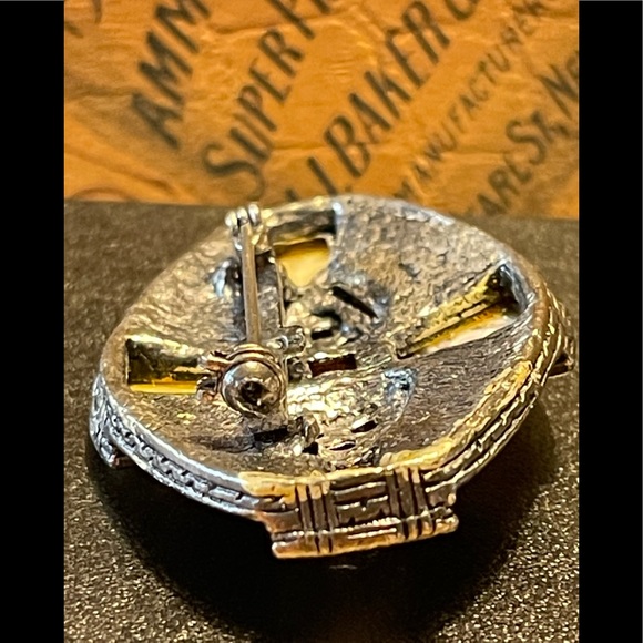 Celtic / Scottish Style Stone Brooch 🌺 Tau Miracle brooch - Picture 12 of 16